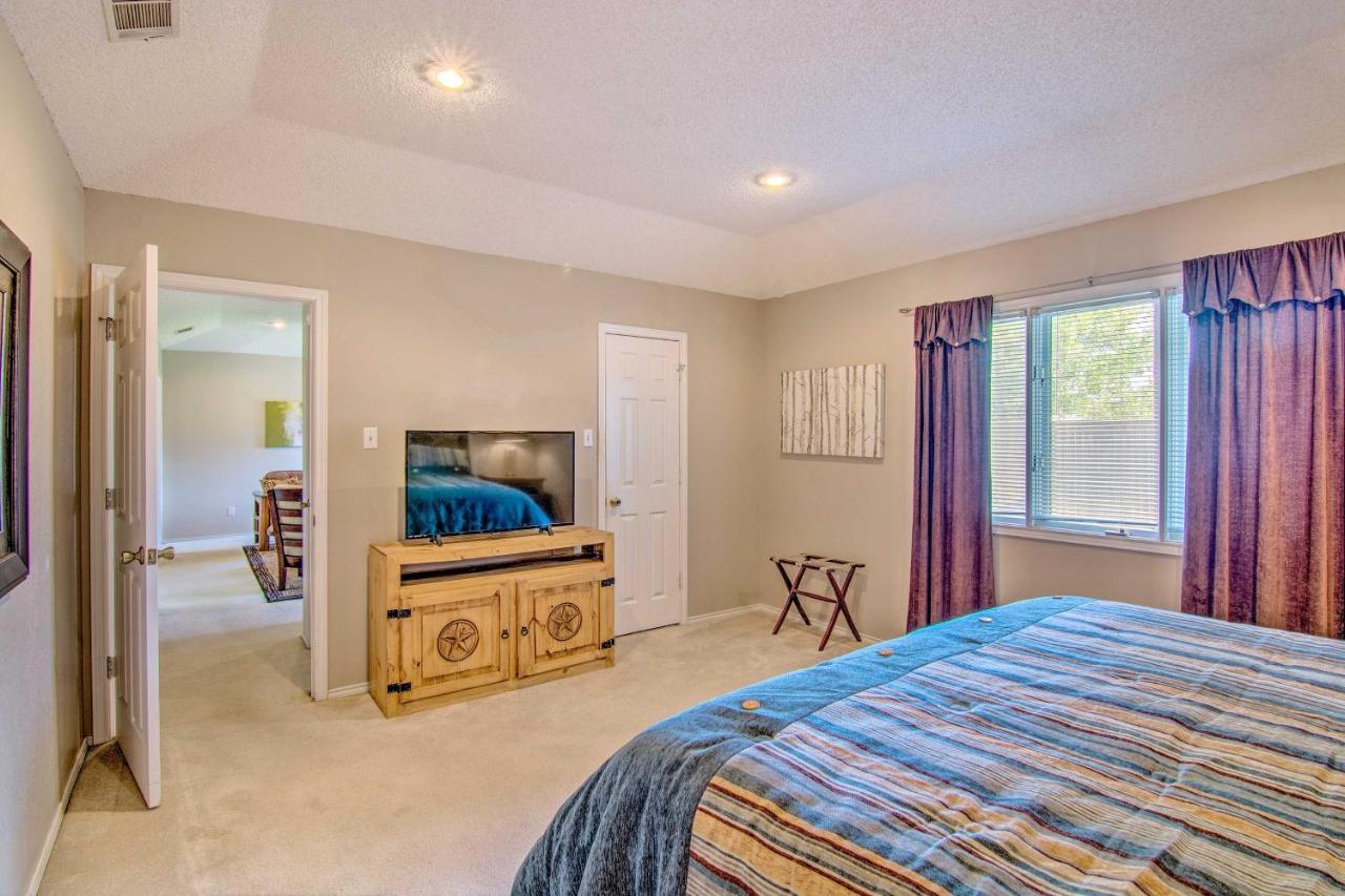 Lubbock Home With Deck And Yard - 8 Miles To Ttu! Buitenkant foto