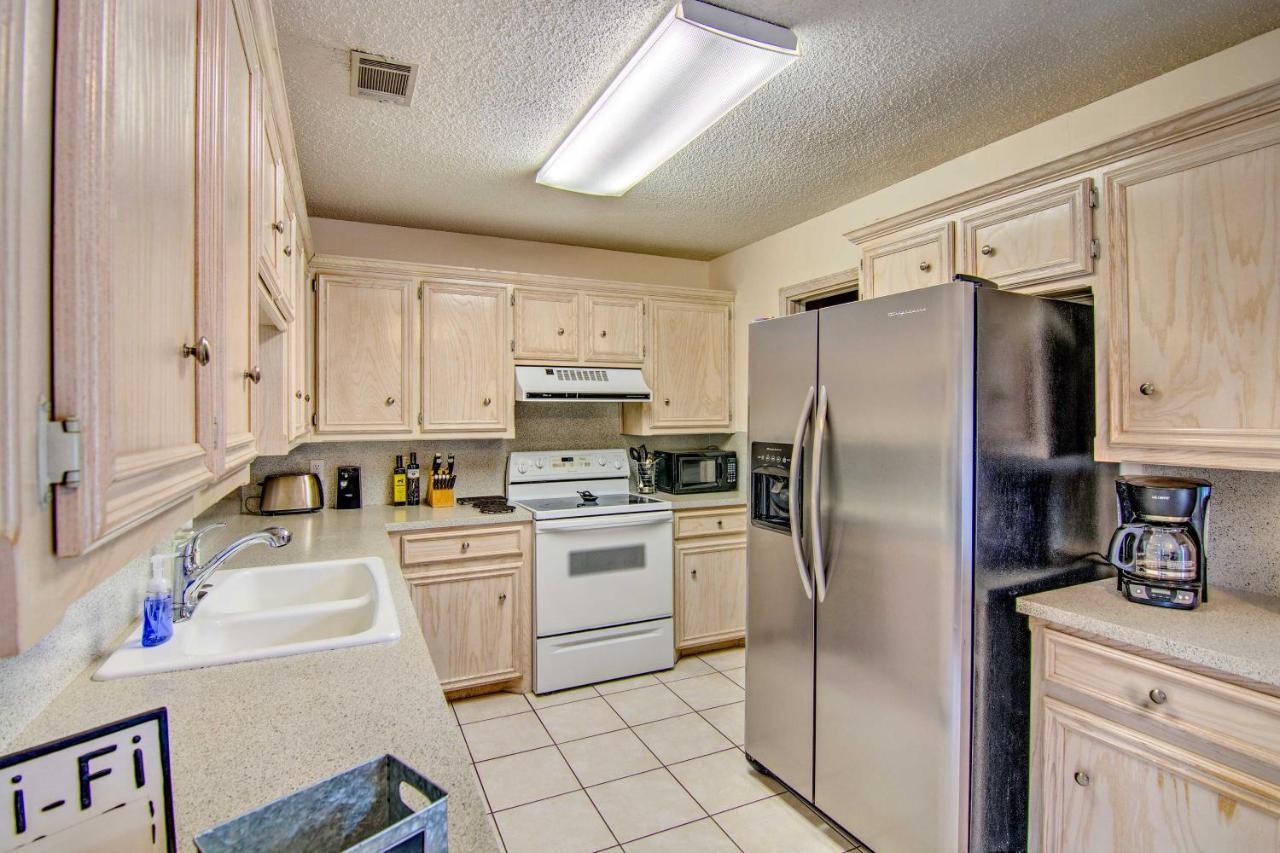 Lubbock Home With Deck And Yard - 8 Miles To Ttu! Buitenkant foto